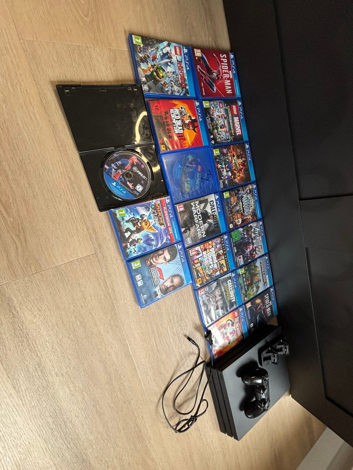 Ps4 pro met spellen, Ophalen, 1 TB, Met 1 controller, Pro