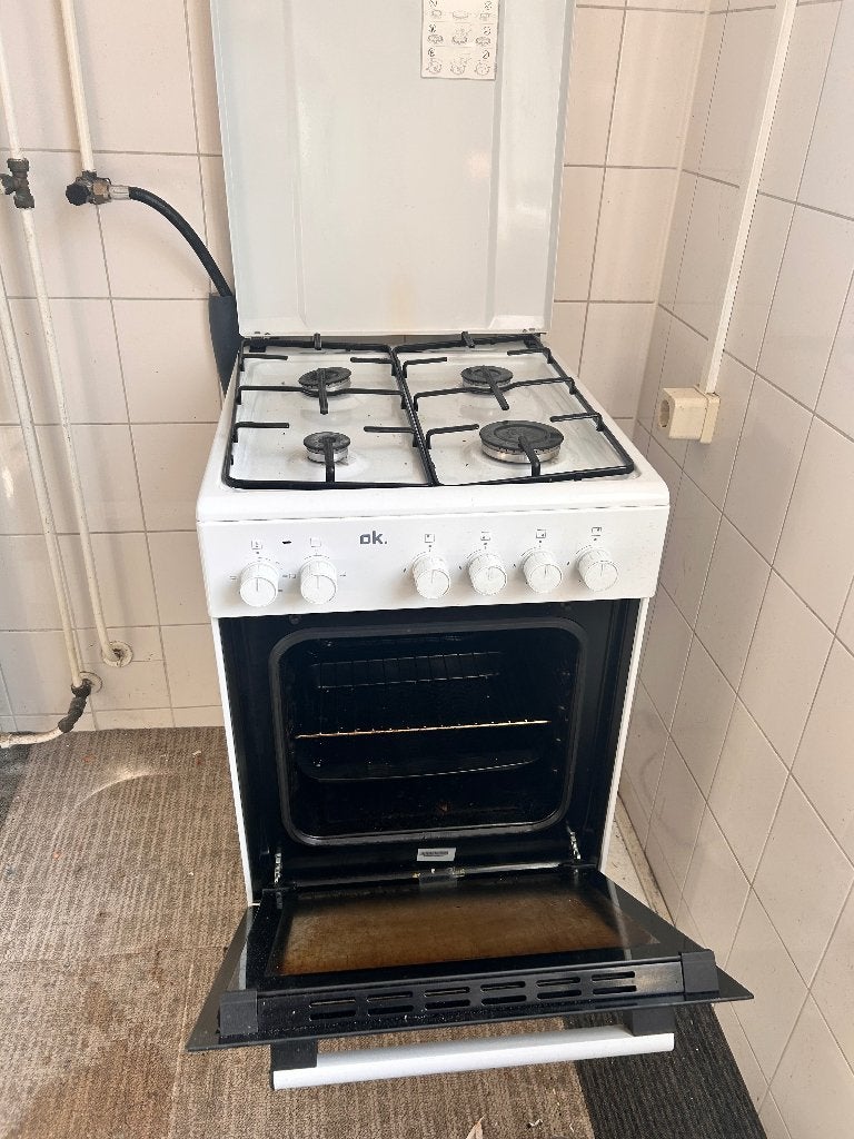 Gasfornuis stove oven een jaar oud OK OFC fornuis, Ophalen, Gebruikt, 4 kookzones, Gas