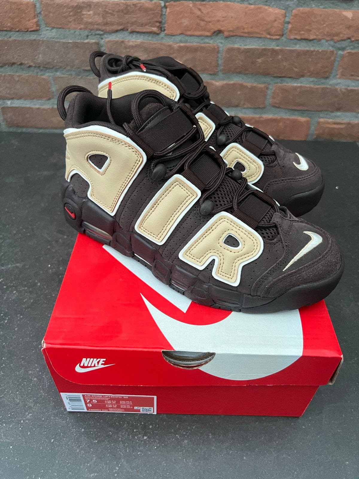 Nike Air More Uptempo '96 Baroque Brown/Sesame, Ophalen of Verzenden, Nieuw, Bruin, Sneakers of Gympen