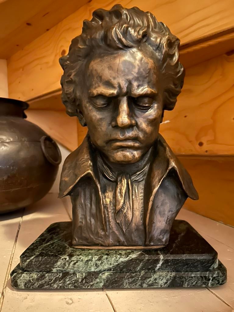 Prachtig bronzen beeld van Beethoven op marmeren voetstuk, Ophalen