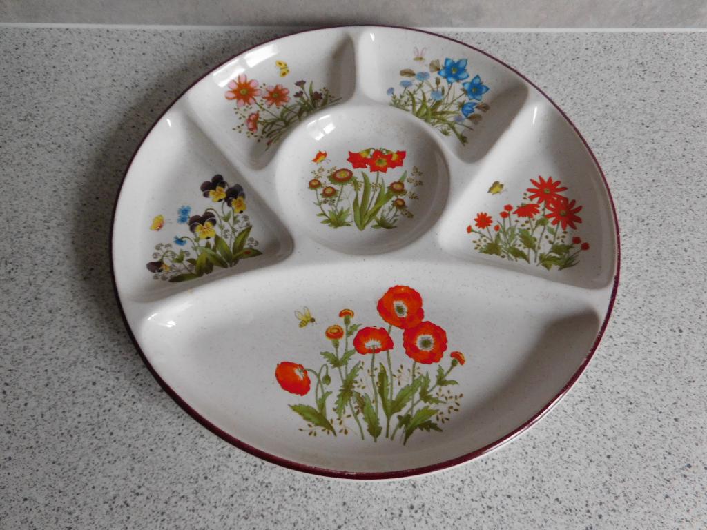 Bord 23 cm. Fondue, Barbeque of Gourmet Wild Flowers, Huis en Inrichting, Keuken | Servies, Ophalen of Verzenden, Zo goed als nieuw