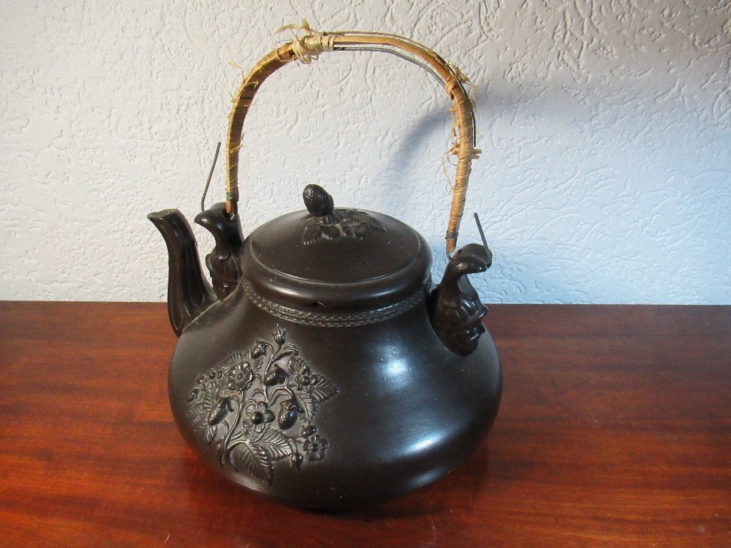 THEEPOT aardewerk antiek met eikeltje mooie decoratie € 125, Antiek en Kunst, Ophalen of Verzenden