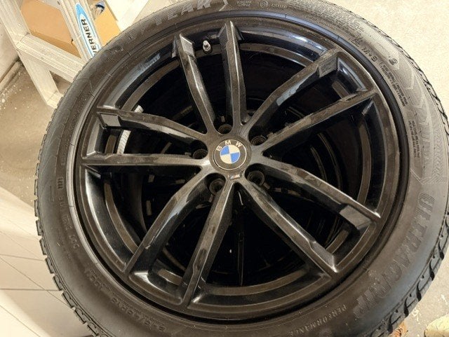 BMW 18" Styling M662 velgen + winterbanden - 5-serie G30 G31, Ophalen, 18 inch, Velg(en), Personenwagen