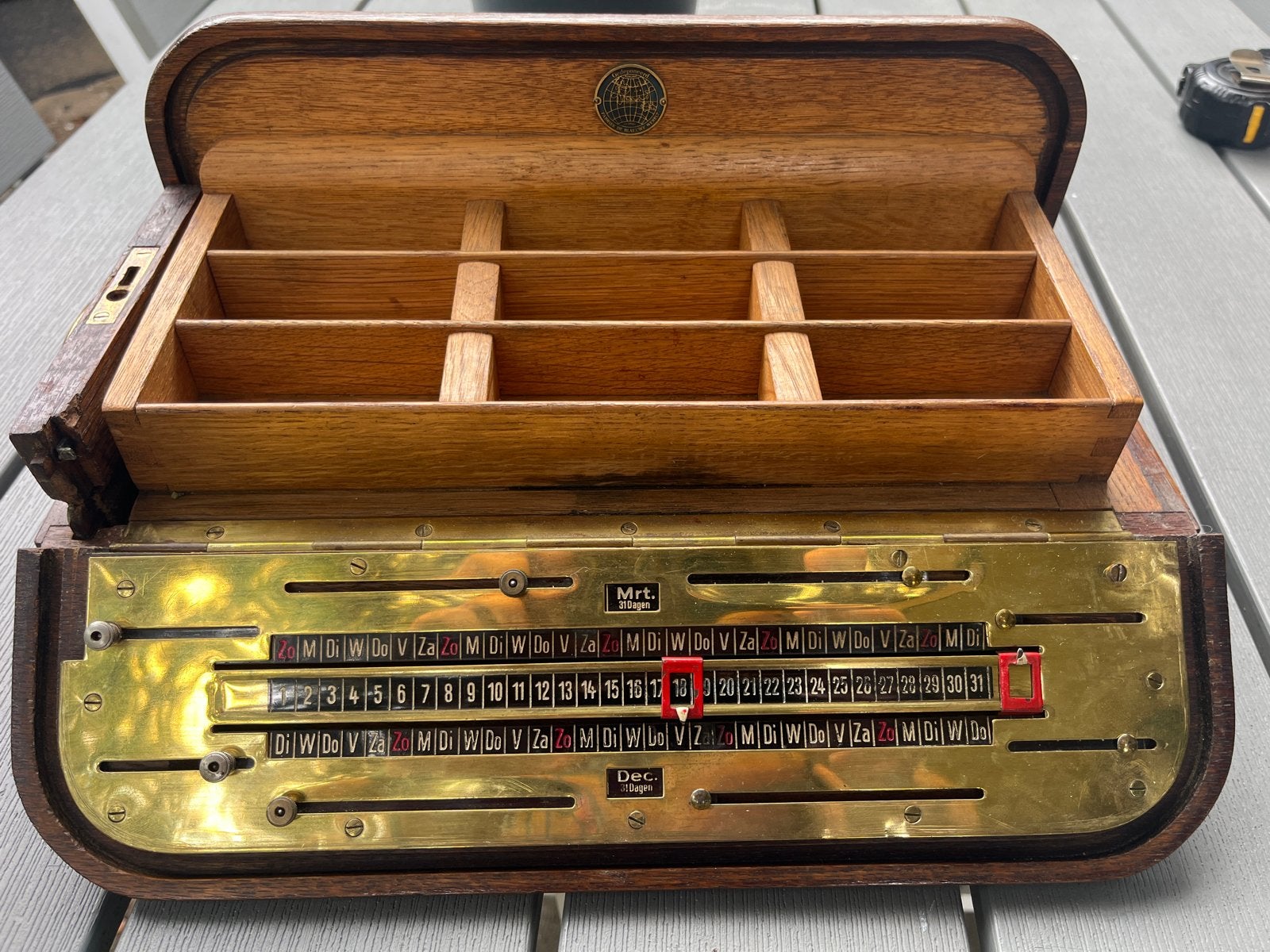Antieke houten bureau-organizer met kalender en lade, Antiek en Kunst, Ophalen of Verzenden