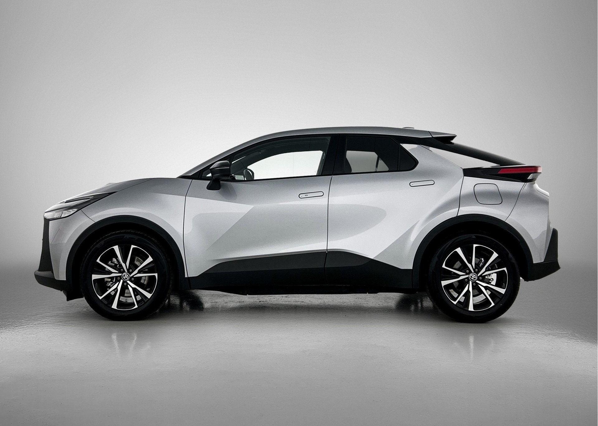 Toyota C-HR 2.0 Plug-in Hybrid 220 Dynamic | Navigatie | Sto, Auto's, 12 maanden, Stof, 4 cilinders, Bedrijf