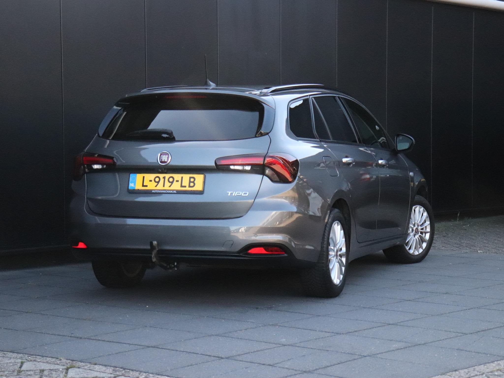 Fiat Tipo Stationwagon 1.0 Life | TREKHAAK | CAMERA | CRUISE, Auto's, Voorwielaandrijving, Gebruikt, Handgeschakeld, 3 cilinders