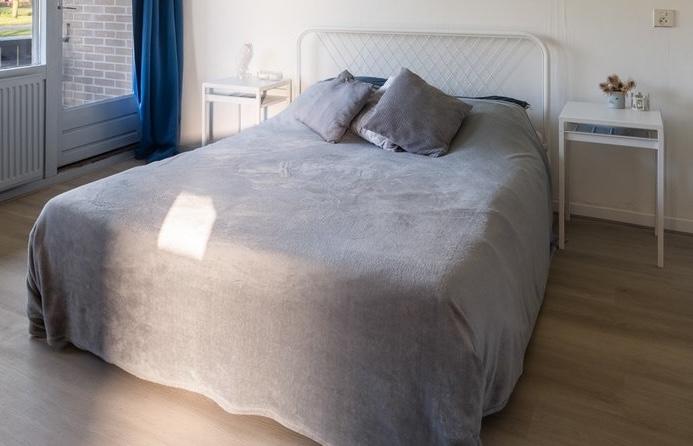 Wit Nesttun bed 140 x 200 met lattenbodem en schone matras, Huis en Inrichting, Slaapkamer | Bedden, Ophalen, Gebruikt, Wit, Tweepersoons