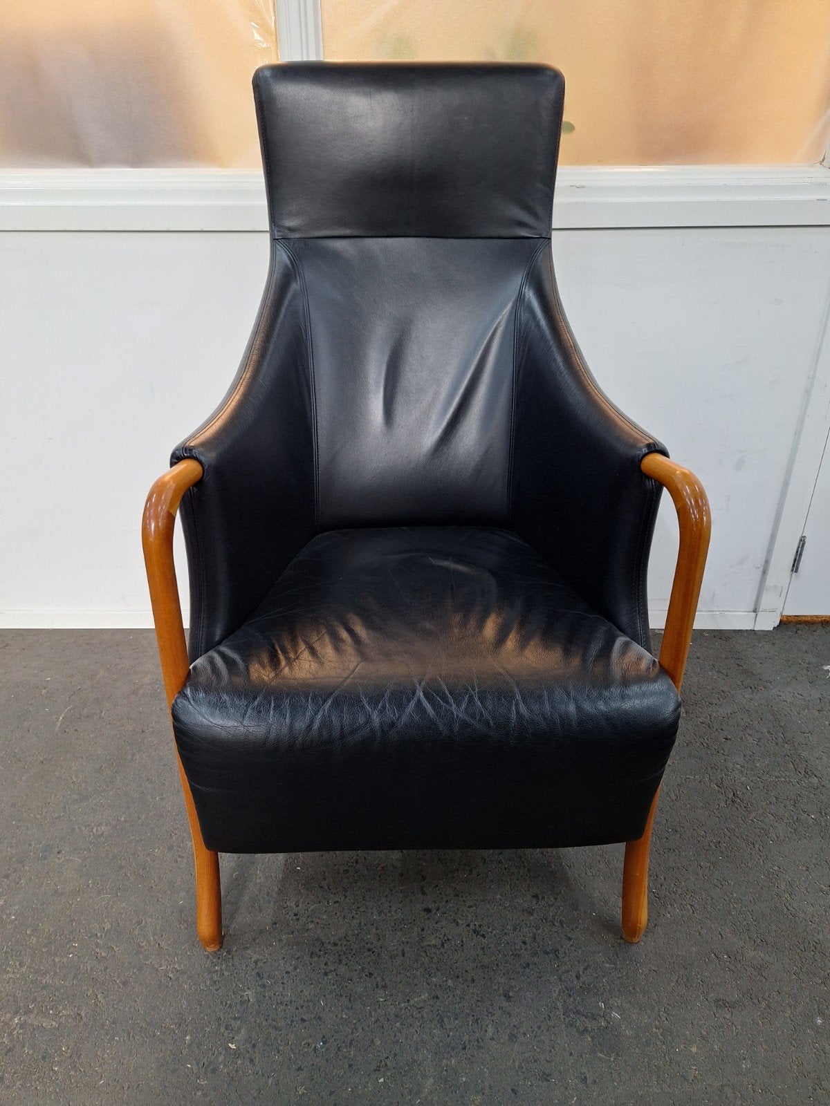 Stouby 'Vesta' Highback Lounge Fauteuil - Zwart Leer, Ophalen