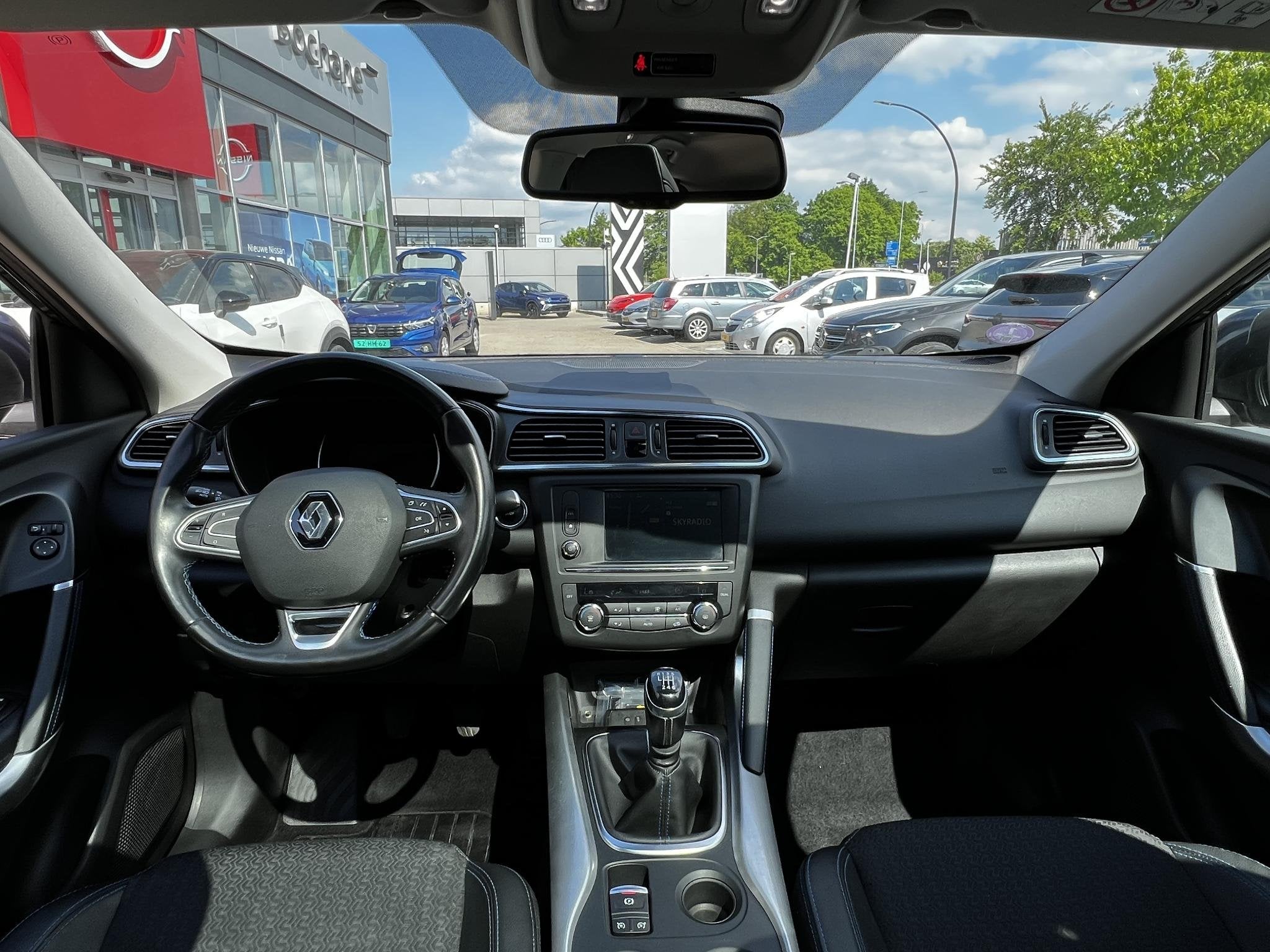 Renault Kadjar 1.2 TCe Bose | Stoelverwarming | Panoramadak, Auto's, Kadjar, Gebruikt, 4 cilinders, Met garantie (alle)