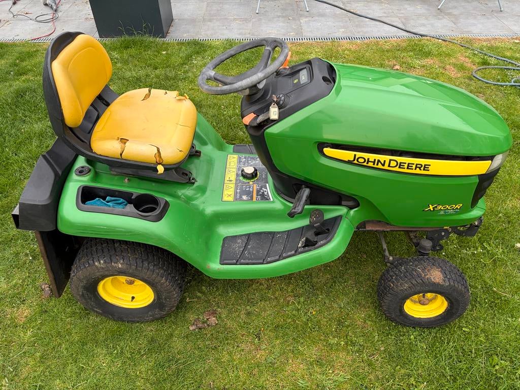 John Deere X300R Zitmaaier, Tuin en Terras, Ophalen of Verzenden, Zo goed als nieuw, 90 tot 120 cm