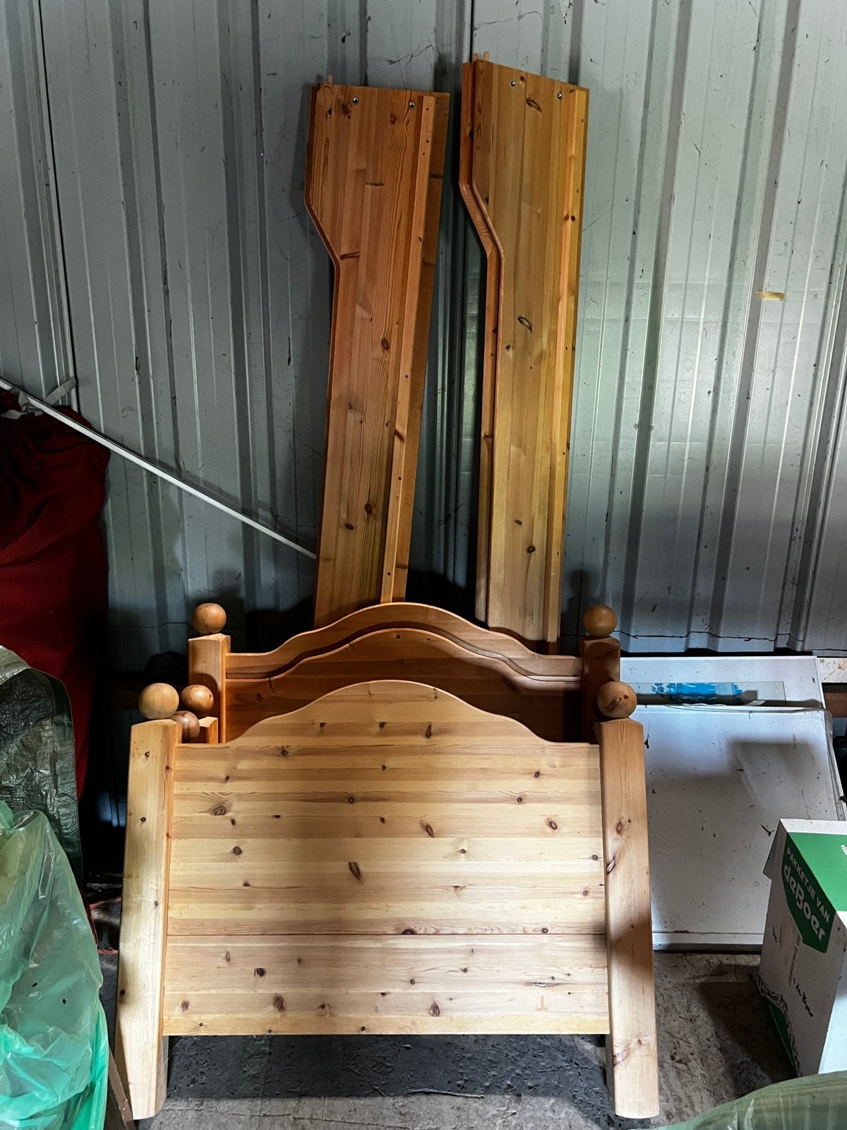 2 stuks eiken 1 persoons bed, Ophalen