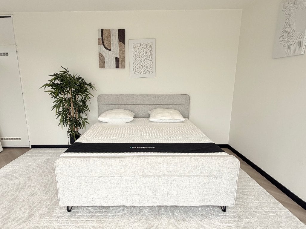 Boxspring showroommodel 180x200 beige, Beige, Ophalen of Verzenden, Rustig, tijdloos en stijlvol, 180 cm