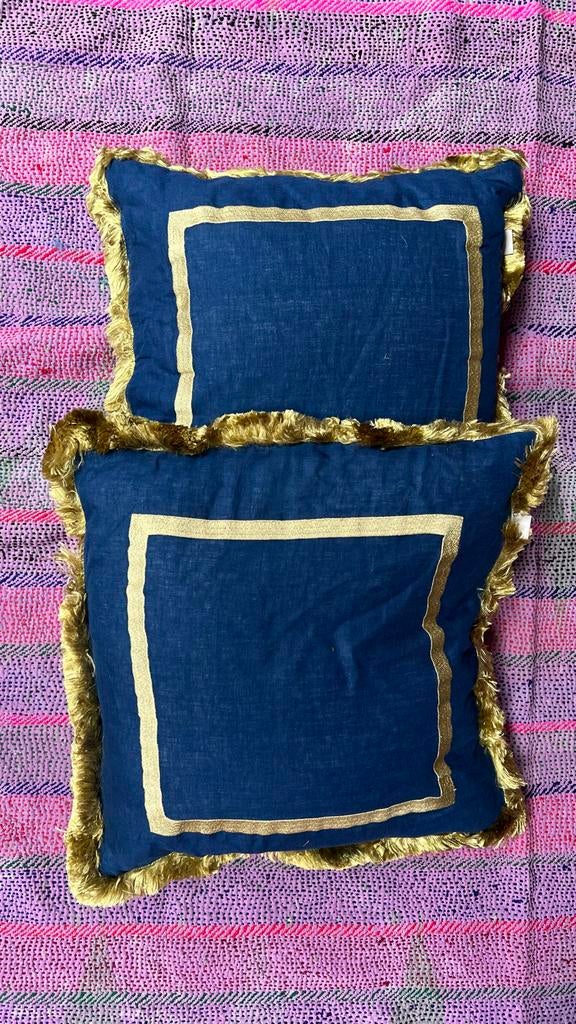 2 Indigo Blauwe Palais Kussens met Gouden Sierborder, Ophalen of Verzenden, Zo goed als nieuw, Blauw, Vierkant