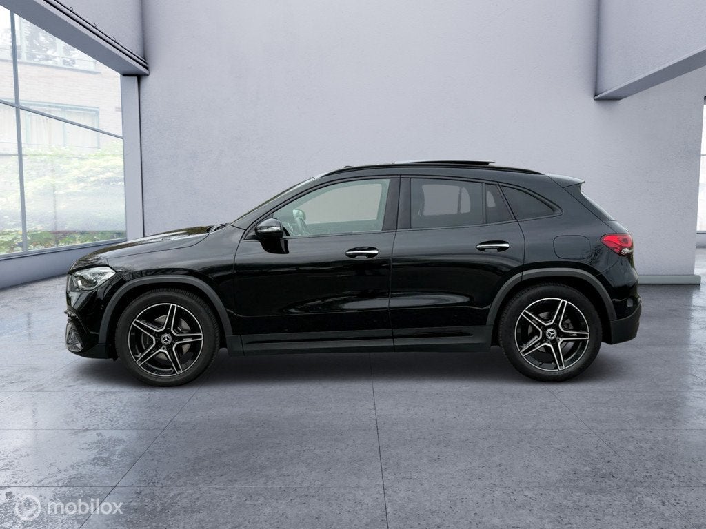 Mercedes GLA-klasse 200 AMG Camera|Pano|Sfeer, Auto's, 15 km/l, Euro 6, 4 cilinders, Origineel Nederlands