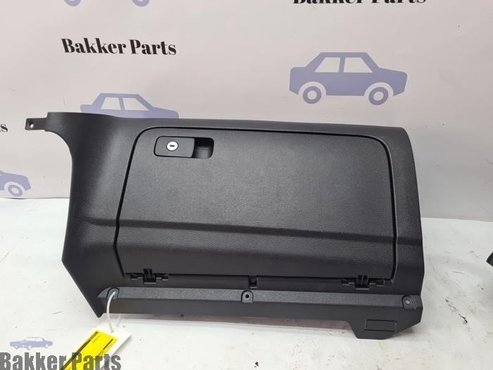 Dashboardkastje van een Volkswagen Golf, Gebruikt, -, Volkswagen, -