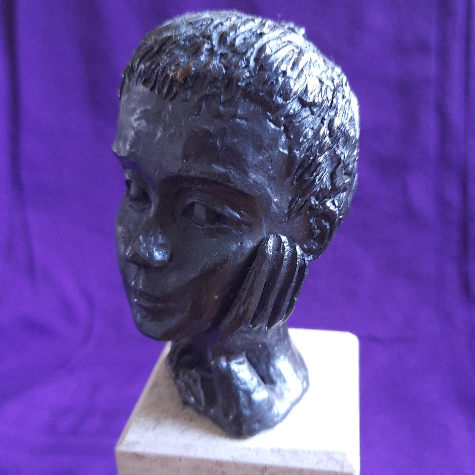 Beeld 'Luisteren' Astrid Veldhuyzen-Koppen (1952 Utrecht), Verzenden