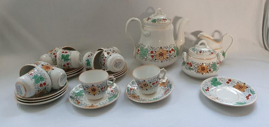 Kers koffie servies Petrus Regout, Ophalen of Verzenden