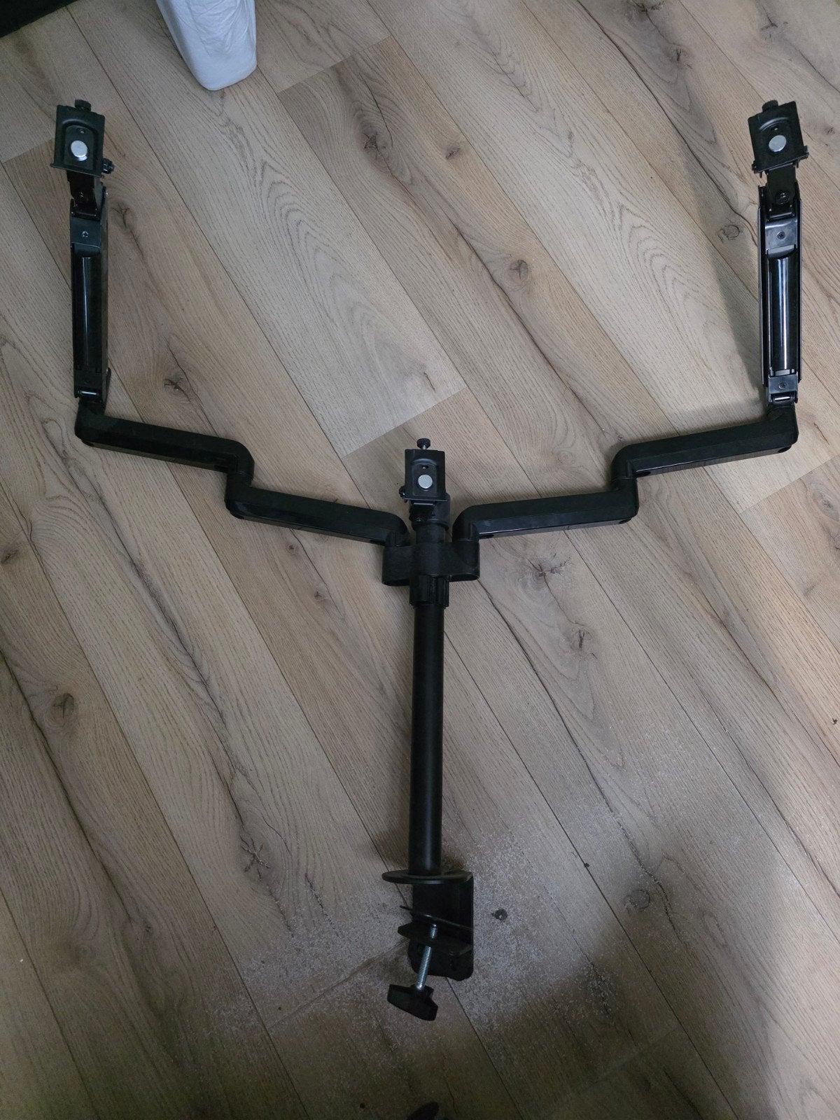 Triple Monitor Arm / Stand, Ophalen of Verzenden, Zo goed als nieuw, Overige typen, Onbekend