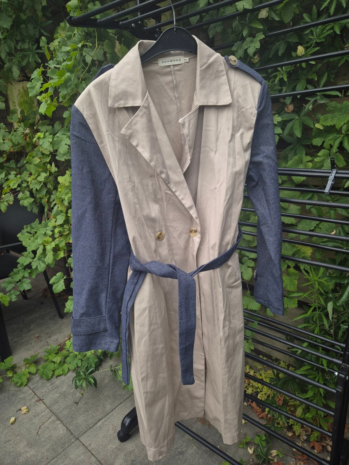 Allweek Trenchcoat met denim mouwen - Maat M/L, Maat 38/40 (M), Beige, Ophalen of Verzenden, Zo goed als nieuw
