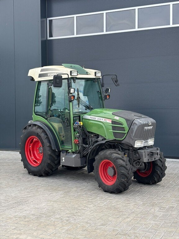 Fendt 209v vario Profi, Fendt, Info@fendt.com, 7500 tot 10000, Johann-Georg-Fendt-Straße 4
87616  Marktoberdorf