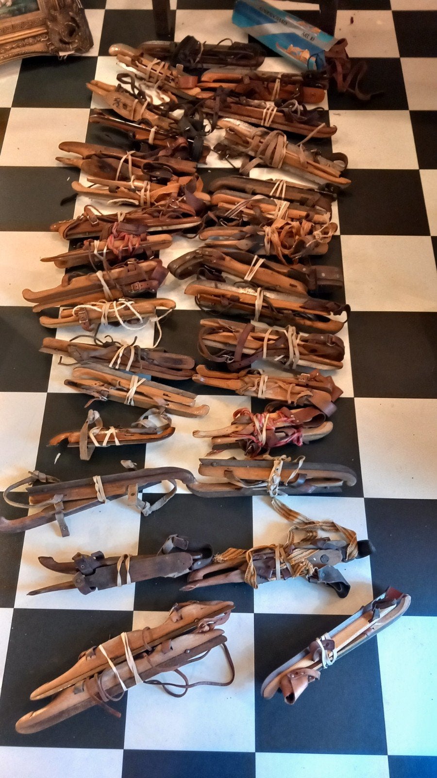 Grote collectie antieke houten schaatsen, Antiek en Kunst, Ophalen of Verzenden