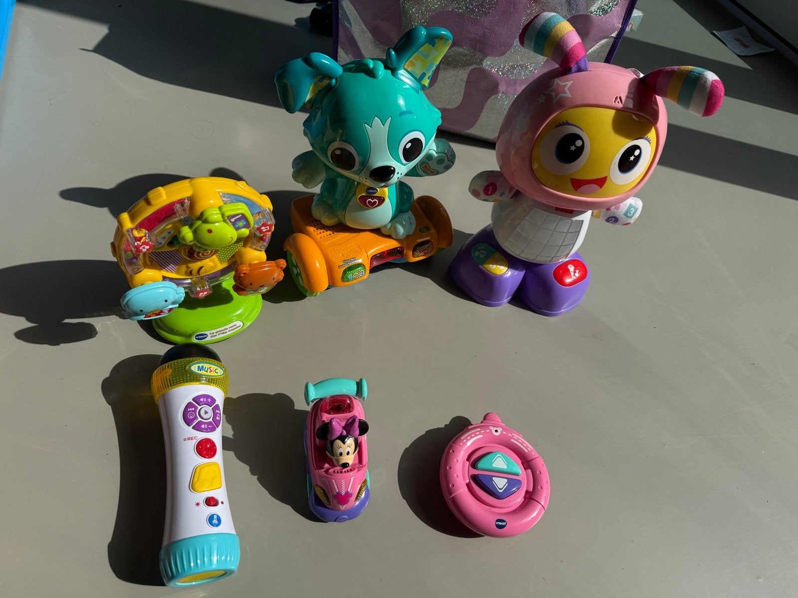 Gratis interactief speelgoed (Frans) - VTech & Minnie Mouse, Ophalen, Gebruikt, Overige typen, Met licht