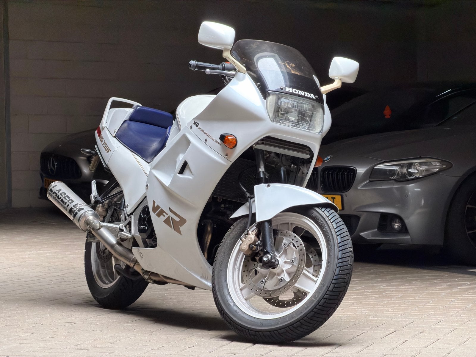 Honda VFR 750F RC24 uit ‘87- Klassieke Sporttoermotor, Motoren, Motoren | Honda, 750 cc, Sportuitlaat, 4 cilinders, Motorrijbewijs A