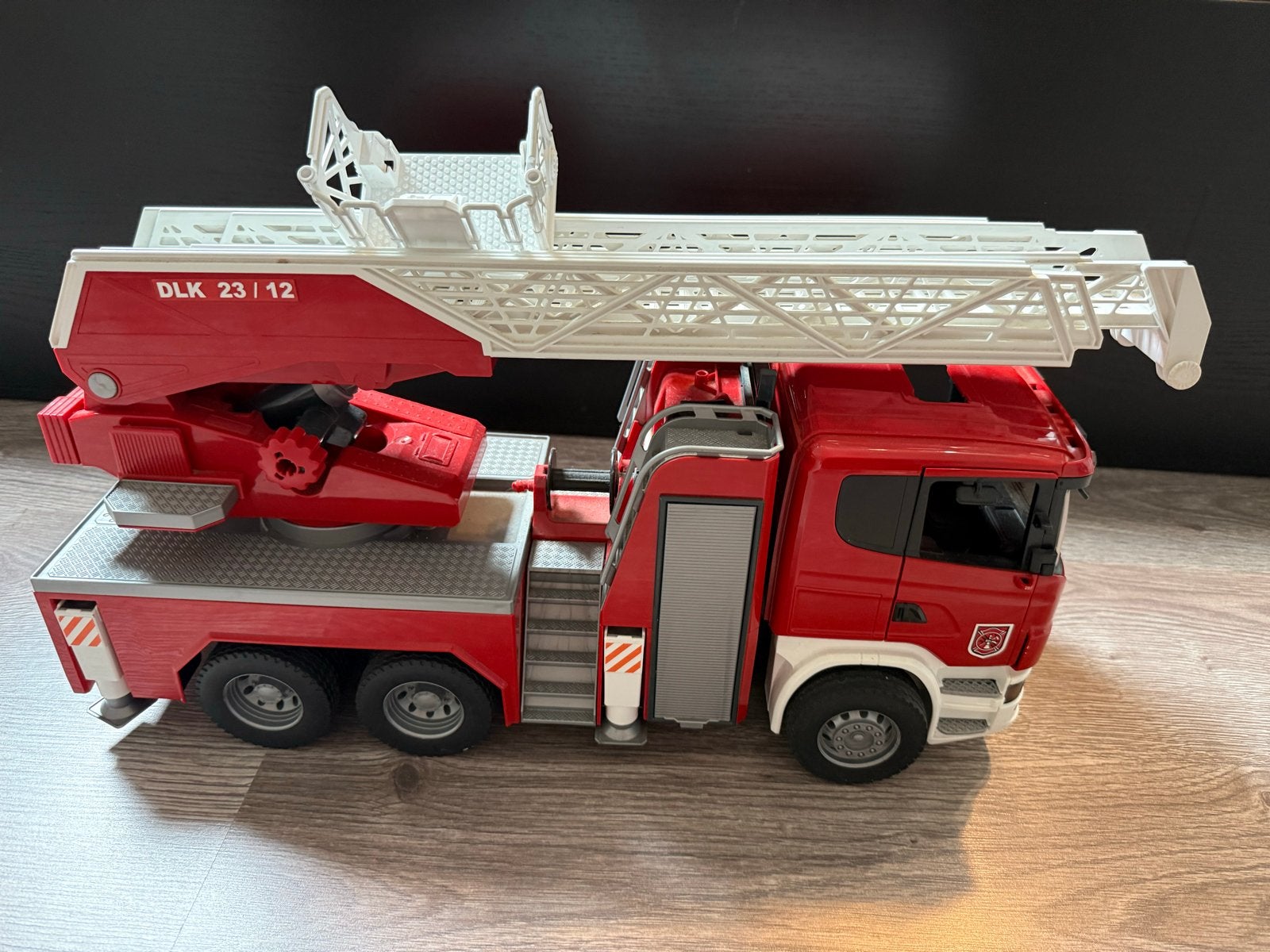 Bruder Scania brandweerwagen met uitschuifbare ladder, Ophalen, Gebruikt