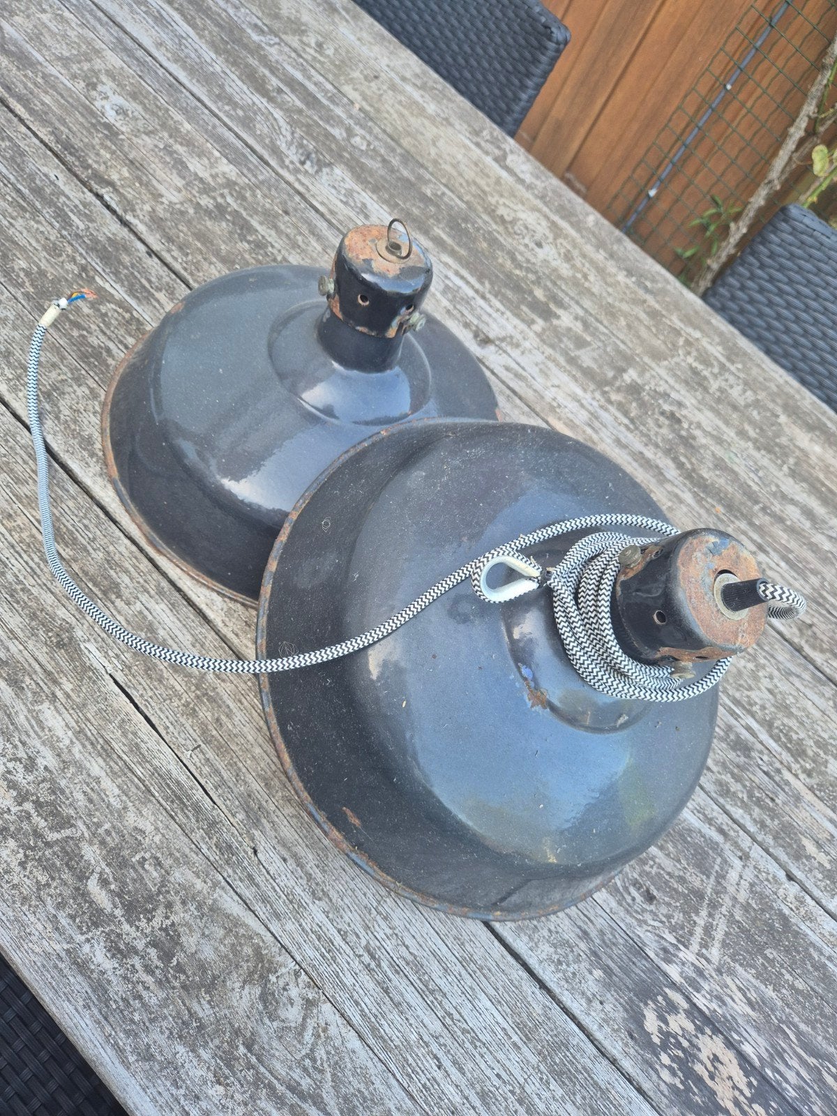 Set van 2 Vintage Industriële Emaille Lampenkappen, Ophalen of Verzenden