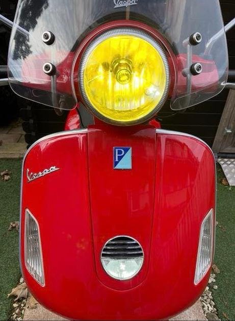 Vespa GTS 250 10950km vrpr 2850,-, Ophalen, Zo goed als nieuw
