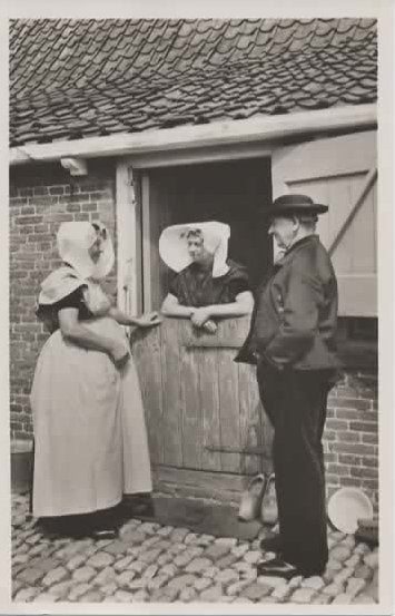 Zeeland Zuid-Beveland klederdracht lotje 11 stuks, Verzenden, Voor 1920, Zeeland