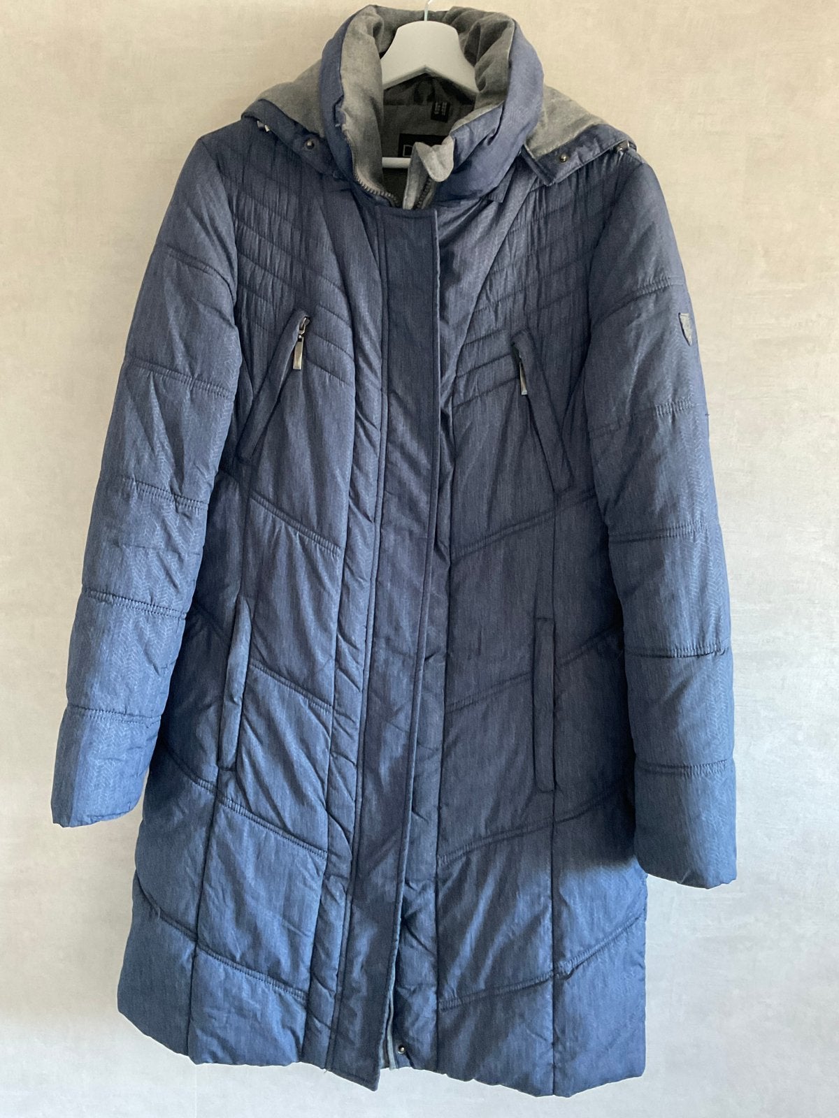 Dames Winterjas maat: 38. Merk: District., Kleding | Dames, Ophalen of Verzenden, Gedragen, Maat 38/40 (M), Blauw