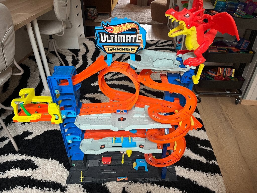 Hotwheels garage, Ophalen, Racebaan, Zo goed als nieuw, Hot Wheels