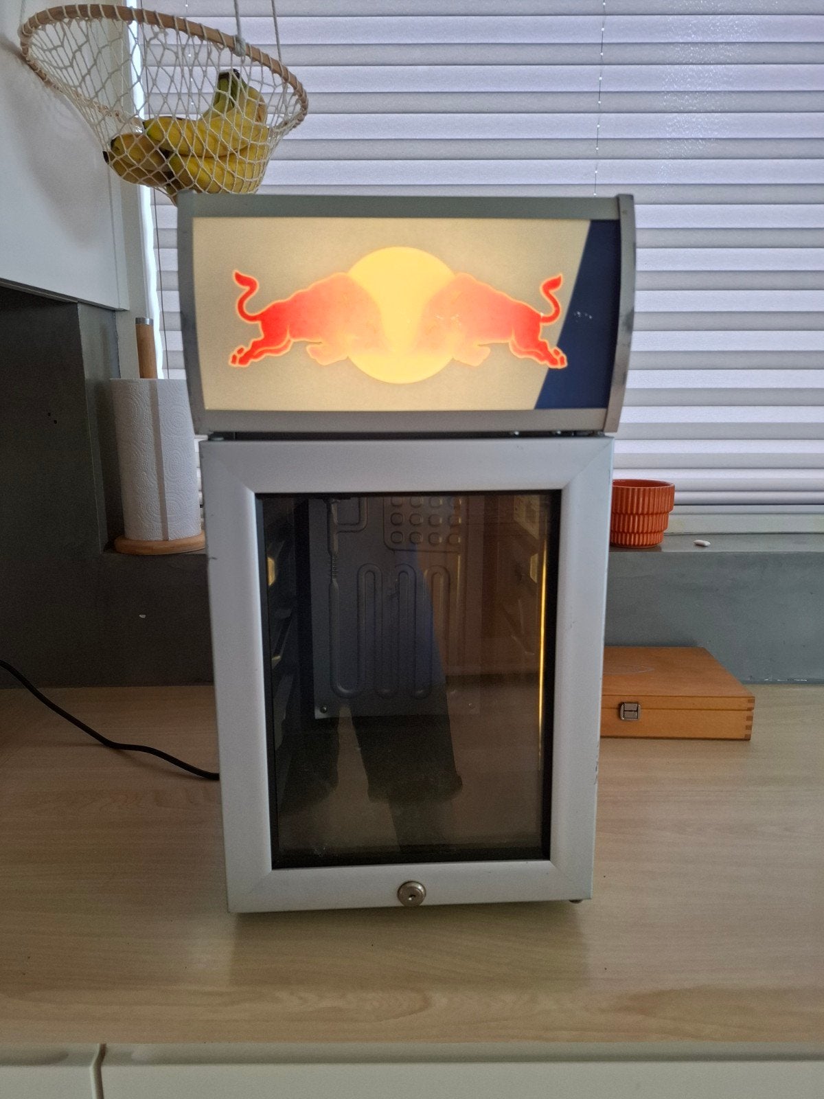 Red Bull "Baby Cooler" display-koelkast met LED en slot, Witgoed en Apparatuur, Koelkasten en IJskasten, Ophalen, Minder dan 75 liter