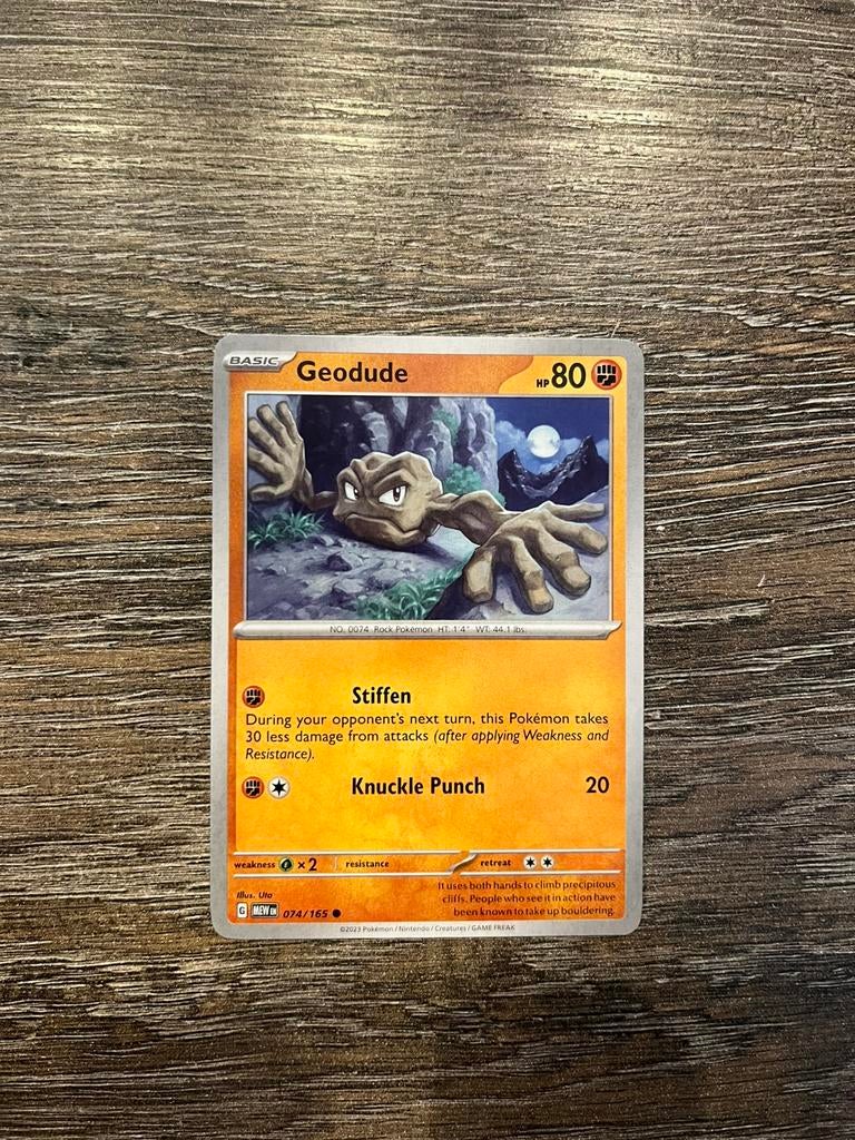 Geodude MEW 074/165, Ophalen of Verzenden, Zo goed als nieuw