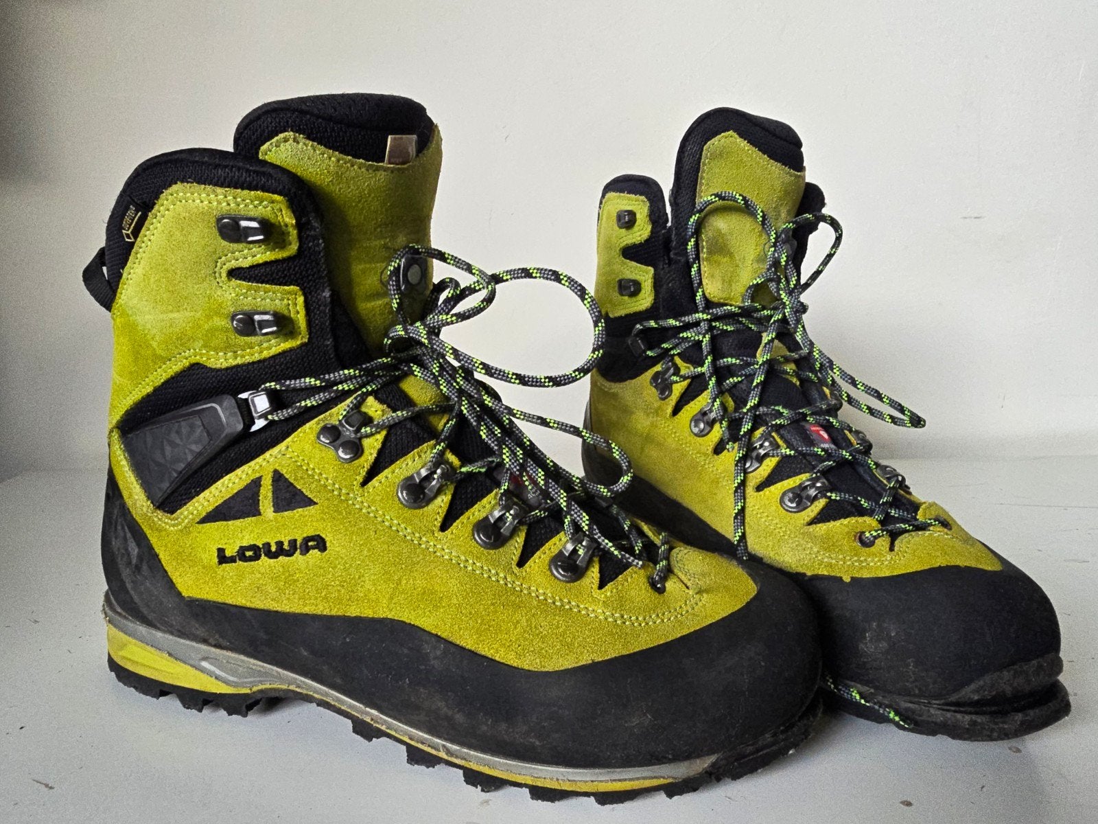 Lowa Alpine Expert GTX maat 43.5 goede staat, Ophalen of Verzenden, Gebruikt, Schoenen