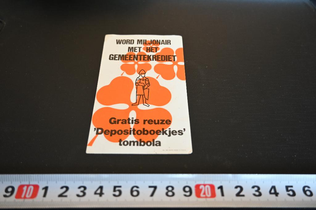 sticker word miljonair met het gemeentekrediet tombola, Ophalen, Zo goed als nieuw