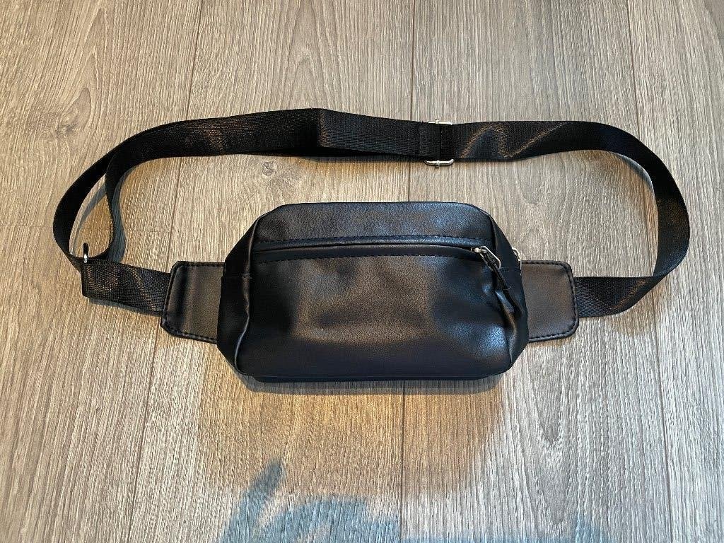 Zwarte nep leren unisex cross body heup tas bag, Sieraden, Tassen en Uiterlijk, Tassen | Damestassen, Ophalen of Verzenden, Zo goed als nieuw