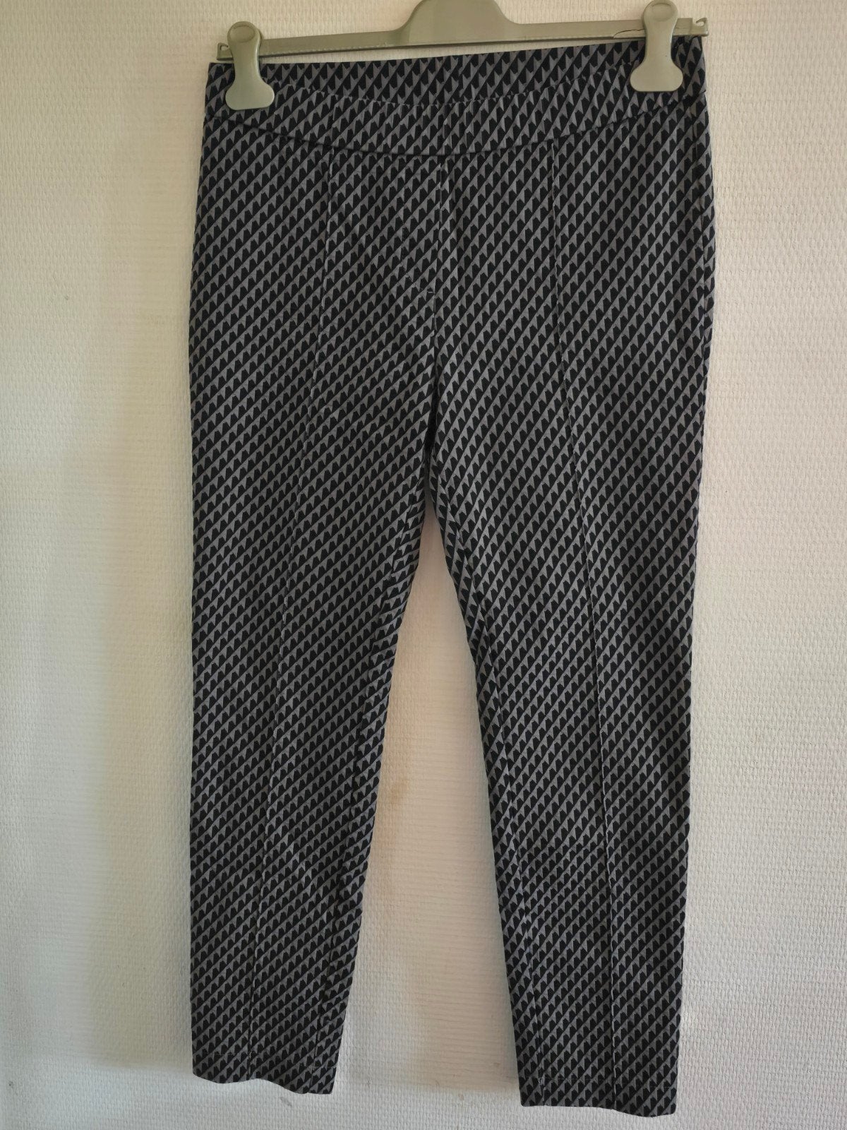 Toni Jenny broek met geometrisch patroon maat 42, Zwart, Maat 42/44 (L), Ophalen of Verzenden, Lang