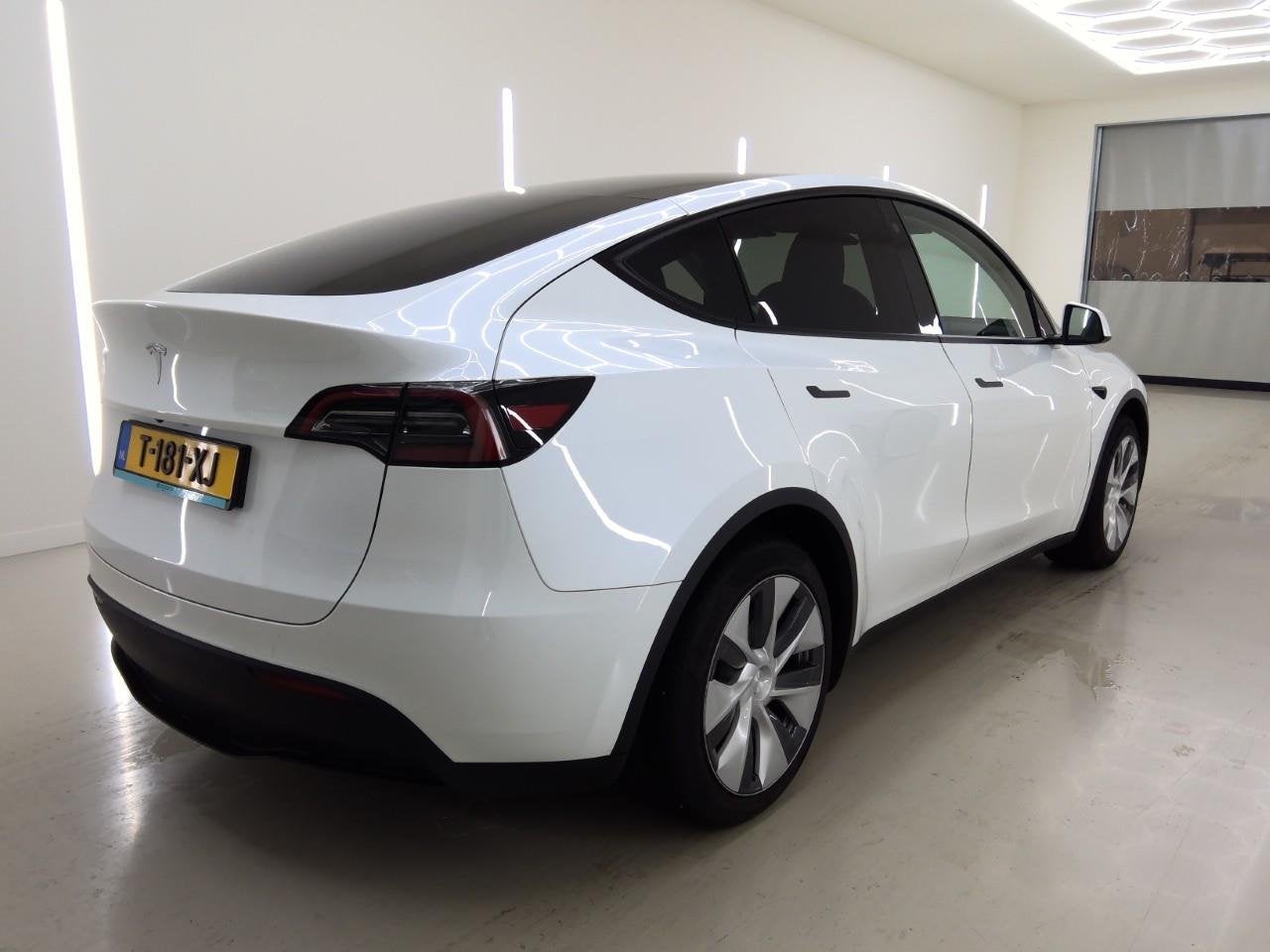 Tesla Model Y Standard RWD Plus 93% SoH [ AMD RYZEN+AUTOPILO, Auto's, Automaat, Achterwielaandrijving, Gebruikt, Zwart
