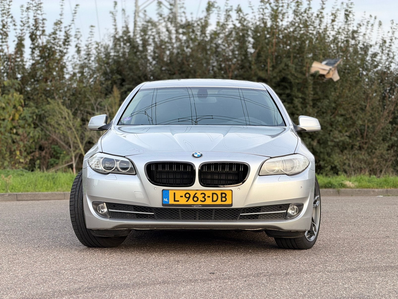 BMW 5-Serie 3.0 I 523 AUT 2011 Grijs | Nieuwe APK, Achterwielaandrijving, 2000 kg, 2996 cc, 750 kg