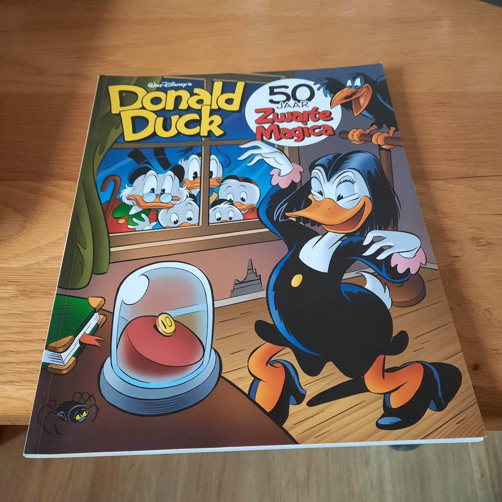 Donald Duck 50 Jaar Zwarte Magica Stripboek, Boeken, Stripboeken, Eén stripboek, Ophalen of Verzenden, Zo goed als nieuw, Carl Barks