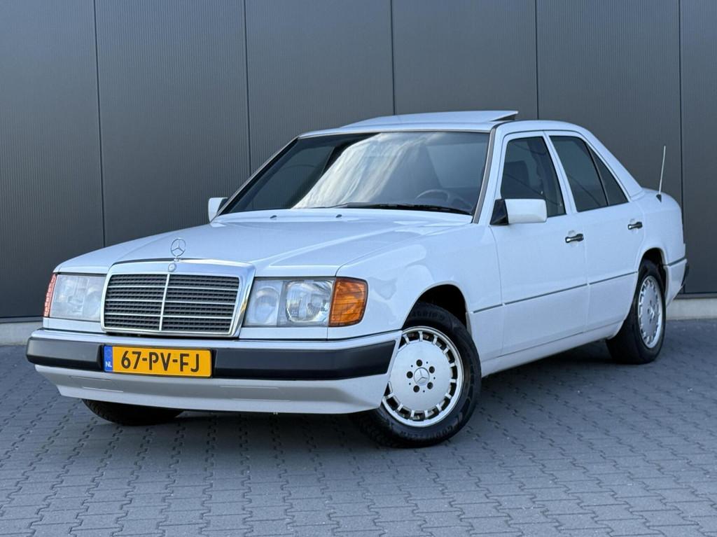 Mercedes E-Klasse W124 200E Schuifdak - Automaat - Topcondit, Auto's, Mercedes-Benz, 1998 cc, Gebruikt, 4 cilinders, Cruise Control