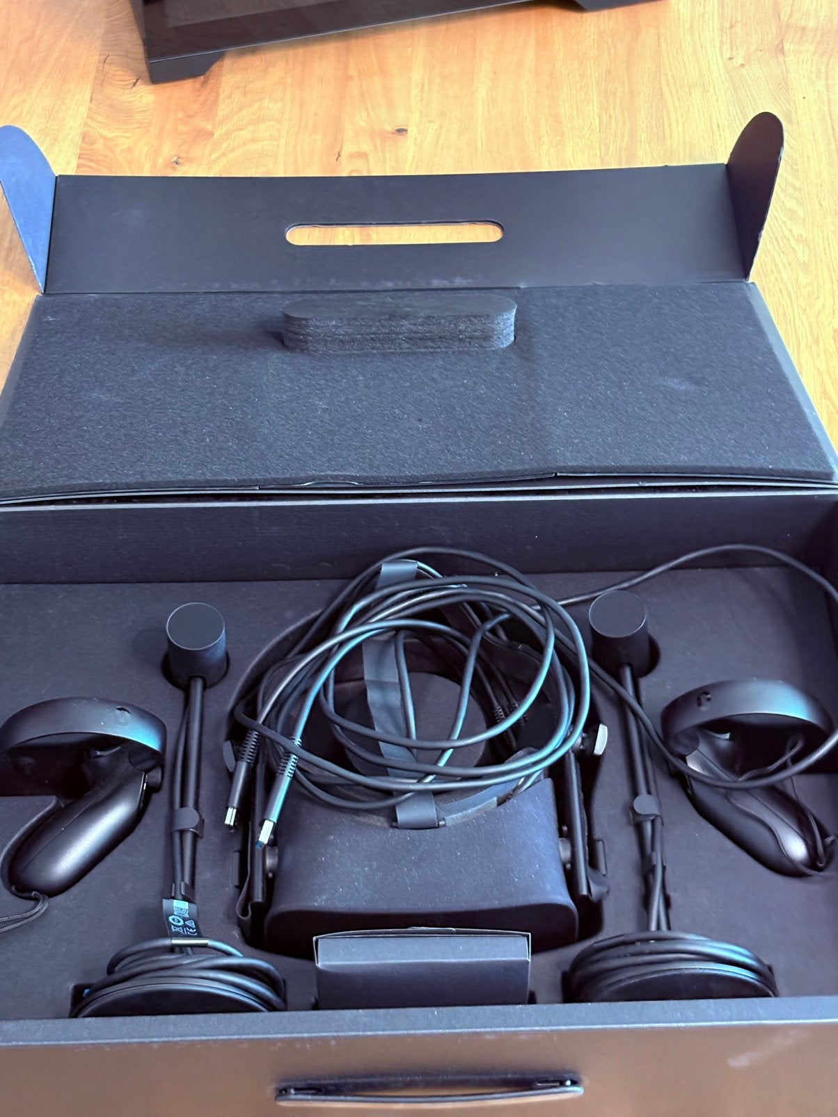 Oculus rift CV1 full set controllers and sensors, Ophalen of Verzenden, Zo goed als nieuw, VR-bril, Pc
