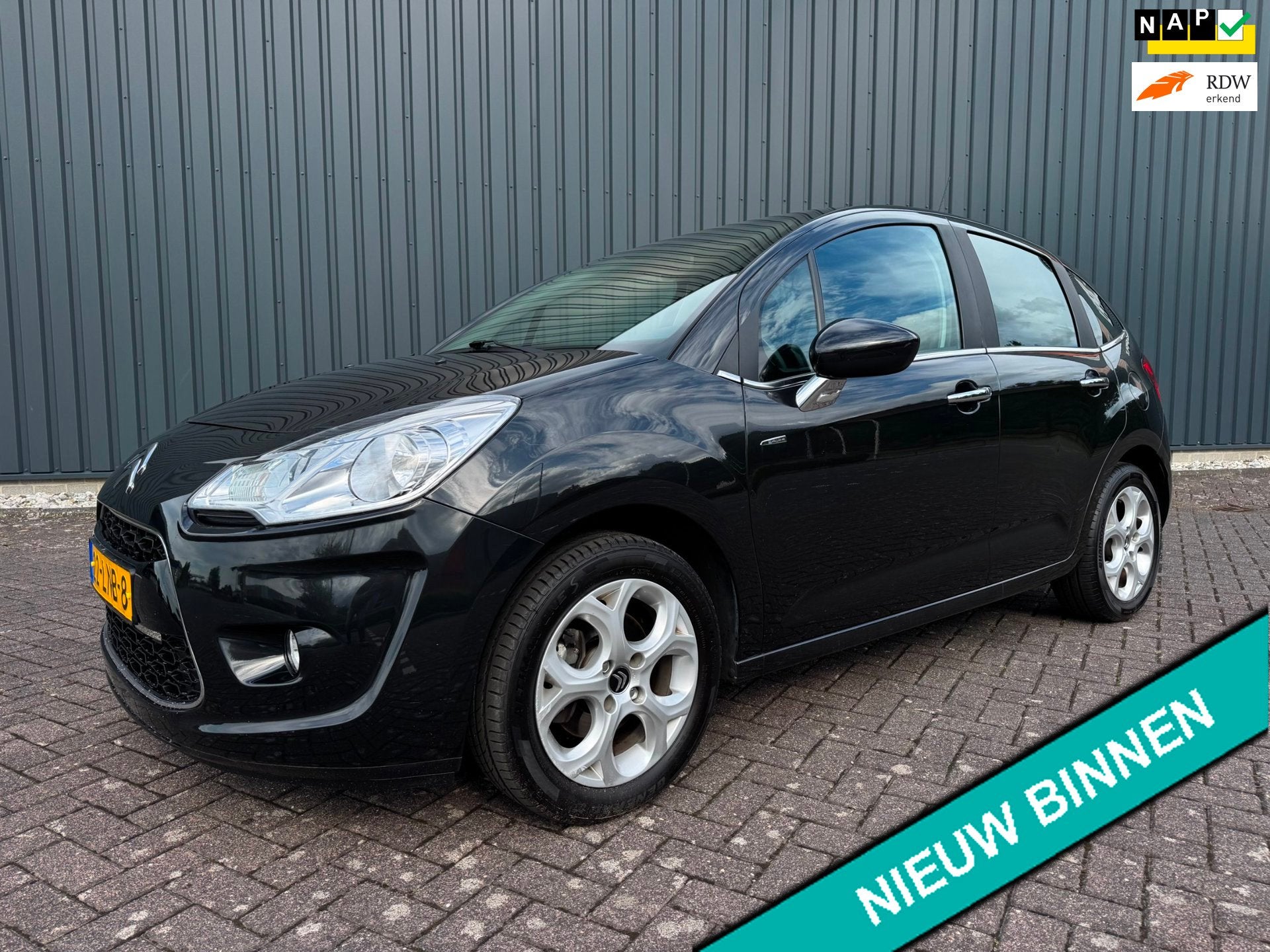 Citroen C3 1.6 VTi Exclusive (AIRCO/PANO DAK/LM VELGEN), Voorwielaandrijving, Euro 5, Stof, 4 cilinders