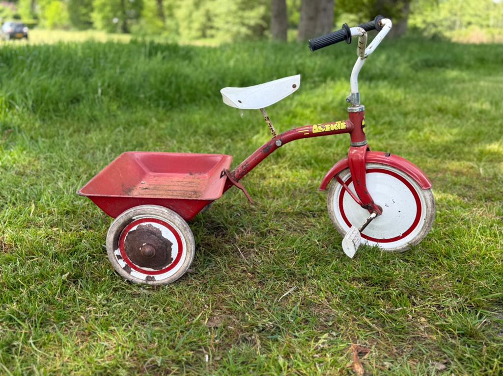 Antiek loekie fiets, Ophalen, Zo goed als nieuw