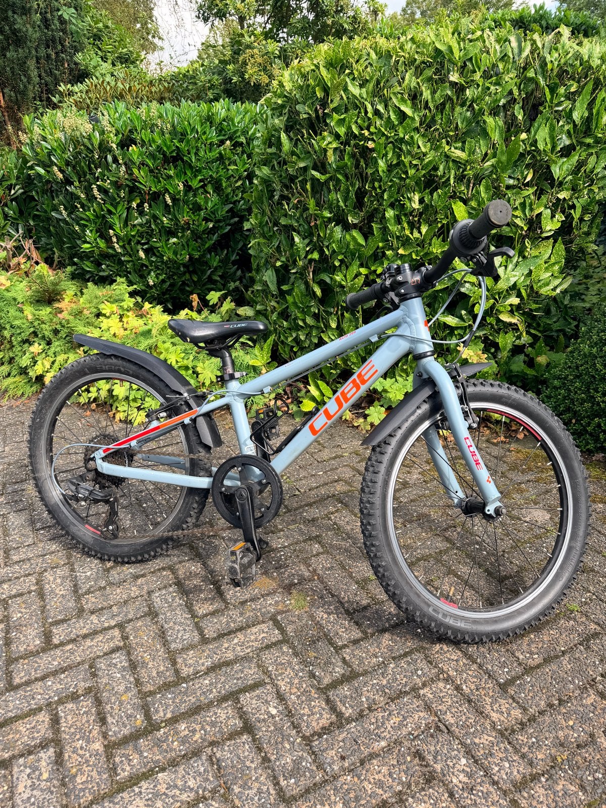 Cube Acid 200 Kinderfiets - Nette staat!, Fietsen en Brommers, Fietsen | Kinderfietsjes, Ophalen, Zo goed als nieuw, Velgrem, 16 tot 20 inch