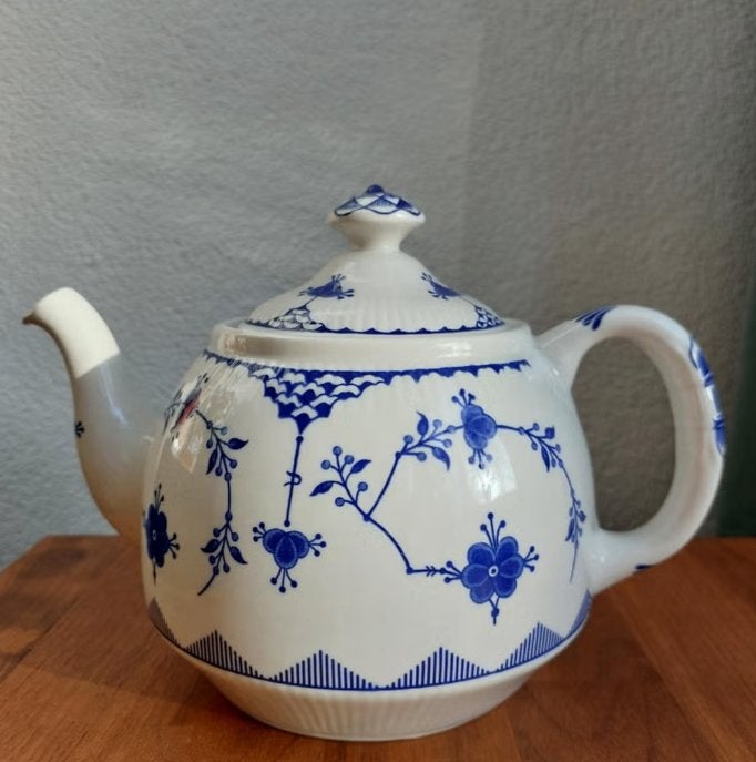 Furnivals Denmark theepot, Antiek en Kunst, Ophalen of Verzenden