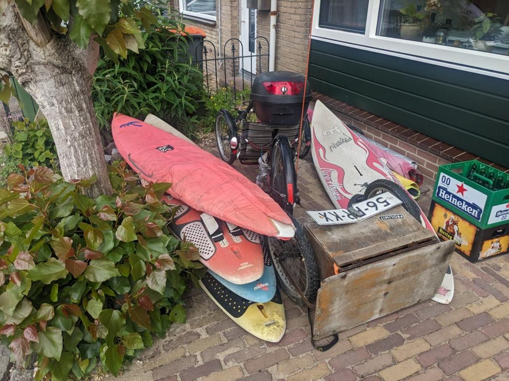 Veel oudere surfspullen Mistral boards, Watersport en Boten, Windsurfen, Ophalen, Gebruikt, Plank