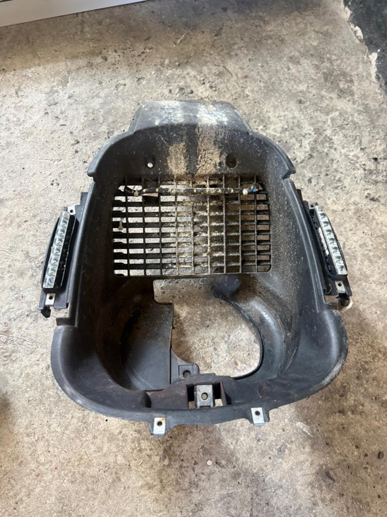 Gilera Runner binnenkuip / underseat tray met LED strips, Ophalen, Gebruikt, Overige typen, Overige merken